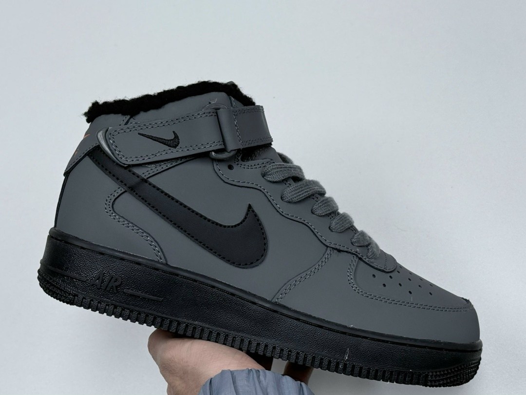 зимние nike air force 1 mid с мехом black черные,зимние кроссовки nike air force 1,nike air force 1 mid black,мужские зимние кроссовки nike air force 1 mid 07,зимние кроссовки nike air force 1 черные