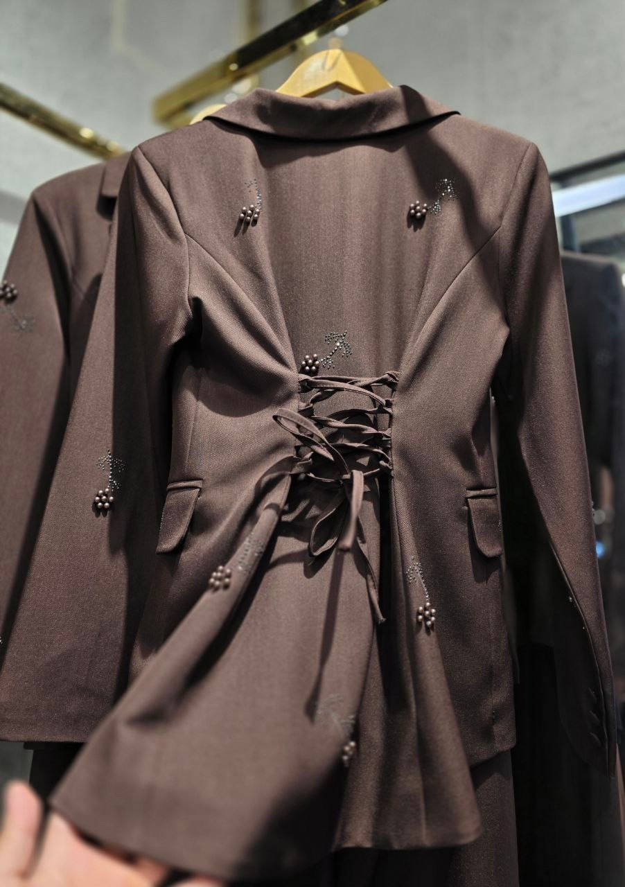 малиновый пиджак из 90-х,малиновый пиджак 90-х,малиновый пиджак из 90 х мужской,малиновый пиджак версаче 1992,малиновый пиджак