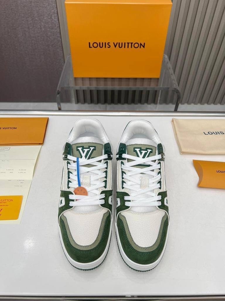 кроссовки louis vuitton,кроссовки louis vuitton trainer,кроссовки мужские louis vuitton,мужские кожаные кроссовки louis vuitton 2025 белые с зеленым,кроссовки луи виттон trainer