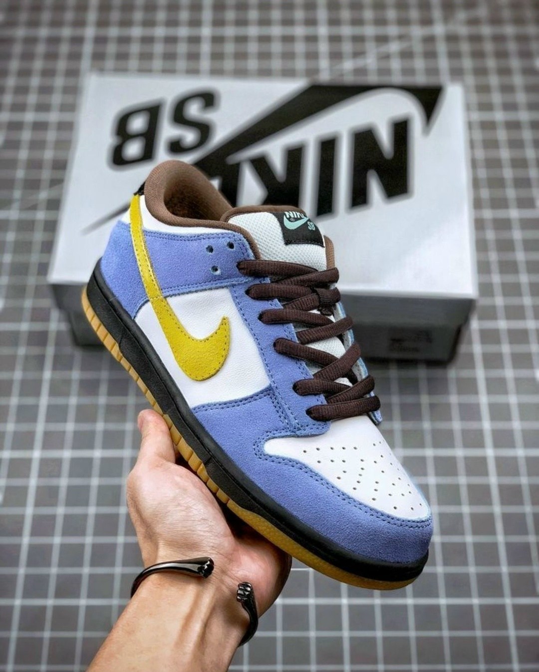 кроссовки nike sb dunk low purple pigeon,nike dunk sb low purple pigeon,кроссовки nike sb dunk low,кроссовки nike sb dunk low purple pigeon nike,nike dunk low purple pigeon