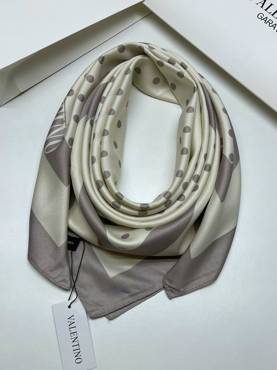 платки шарф,платки шелковые женские шейные,шарф платок шелковый,платок женский шелковый,платки тонкие женские