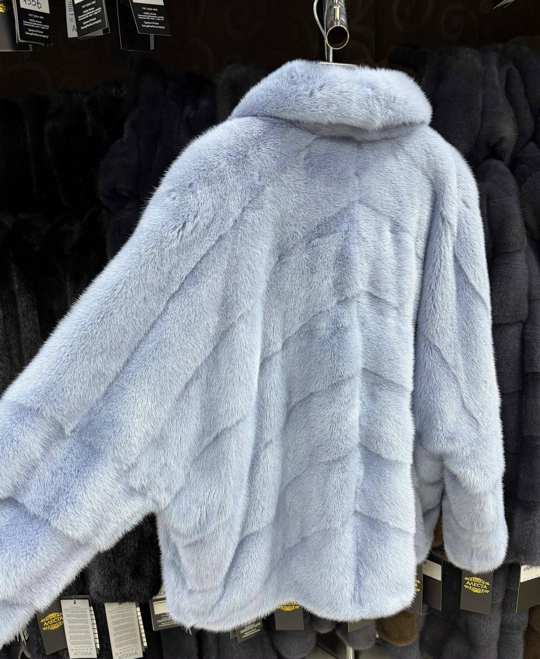 шубка из меха европейской норки с капюшоном цвет голубой,шуба норковая,шуба из голубой норки,шубка из меха европейской норки с капюшоном цвет джинс,шуба из меха голубой норки