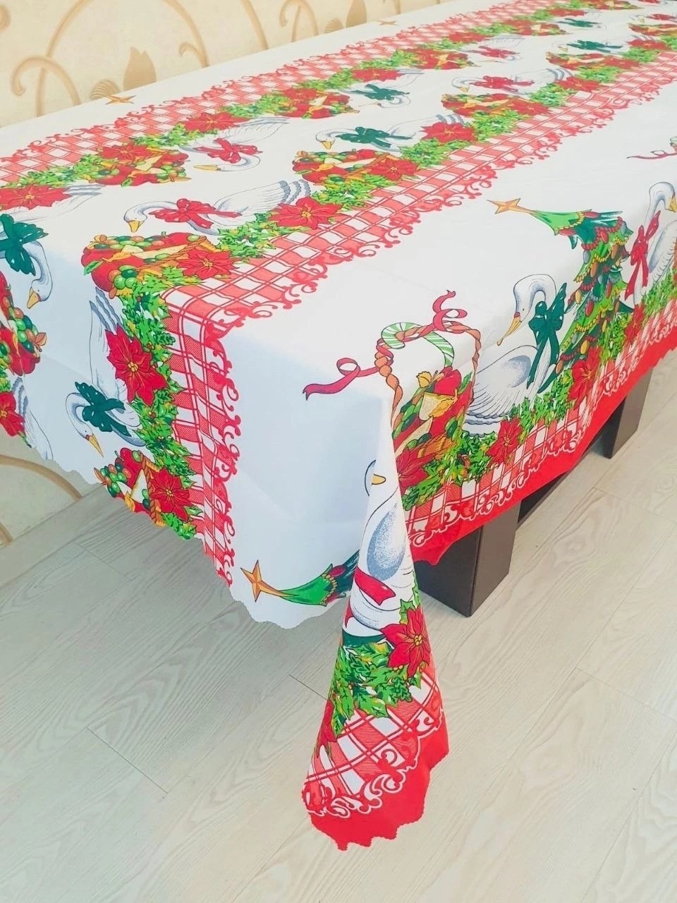 скатерть полиэстер 150x220см,скатерть на новый год и рождество,новогодние скатерти,скатерть новогодняя доляна "уютный праздник" 110*145 см, 100% п/э,новогодняя скатерть на стол