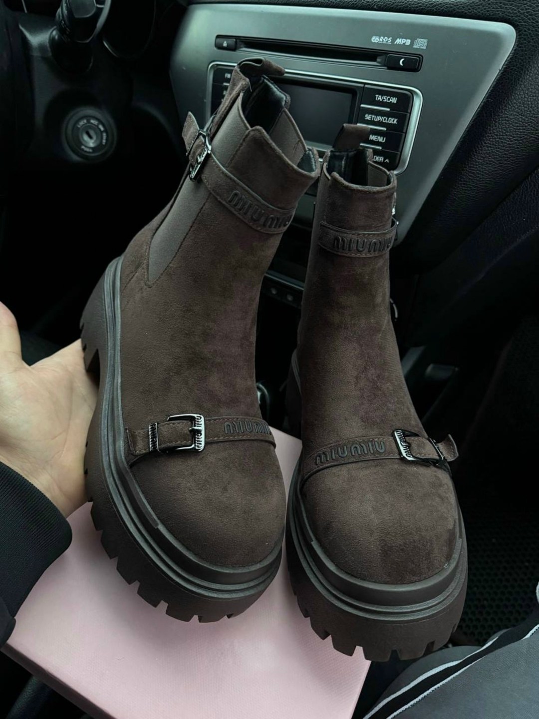 ,женские ботинки,женская ,ботинки miu miu,женские зимние ботинки