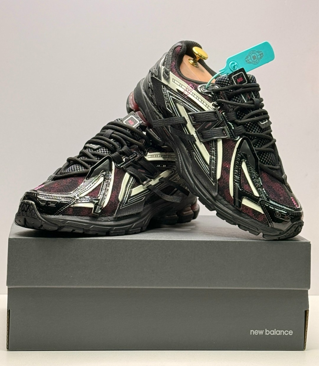 ,кроссовки new balance 1906a 'black dragon berry',кроссовки new balance 1906a,кроссовки,кроссовки new balance 1906a на шнуровке черный