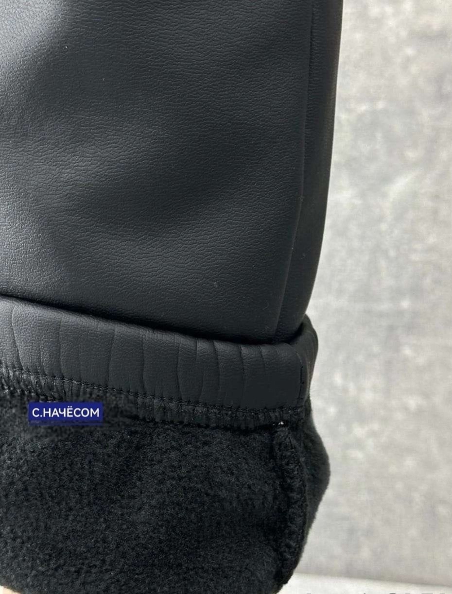 женские утепленные кожаные джоггеры,штаны из экокожи,женские кожаные брюки,брюки кожаные джоггеры утепленные,утепленные кожаные джоггеры