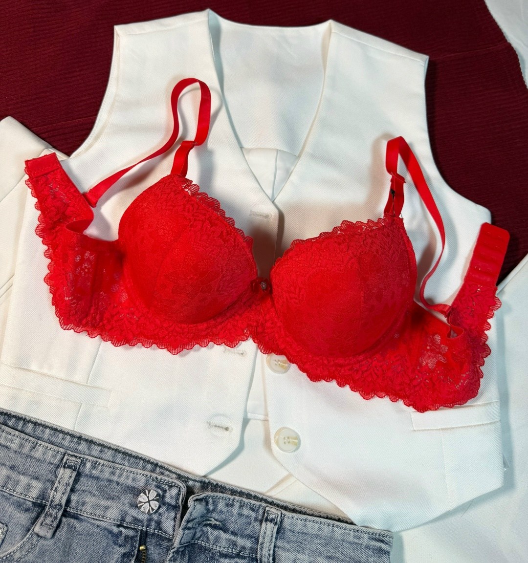 бюстгальтер,бюстгальтер кружевное,комплект бюстгальтер,белый бюстгальтер,белый лифчик с кружевами