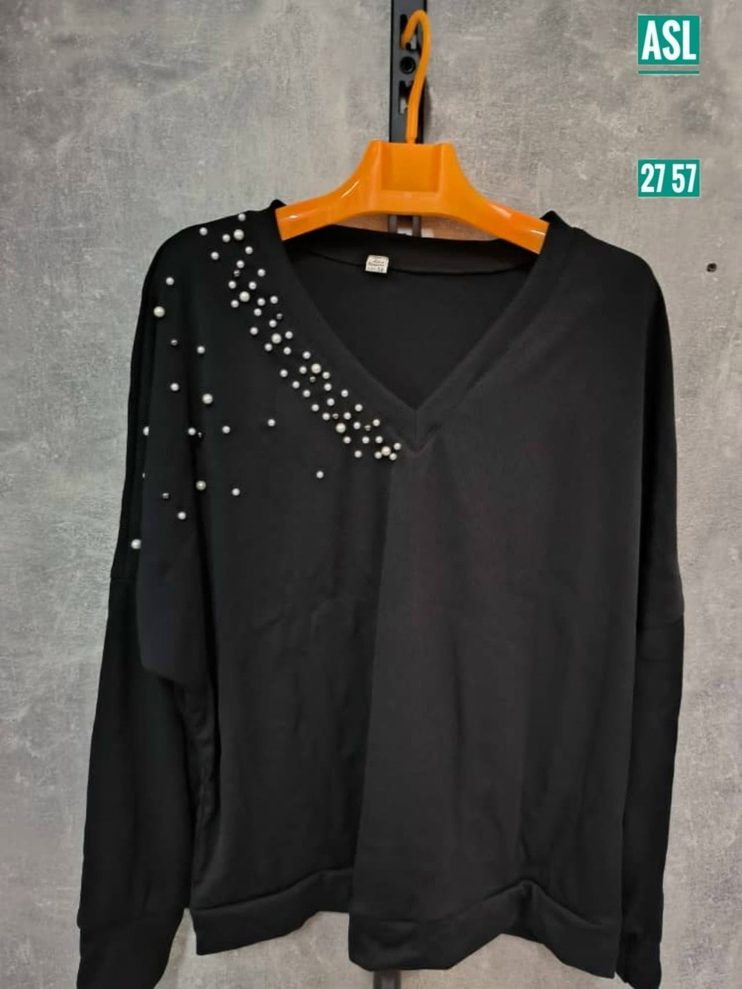 женская кофта,кофта модная,кофта трикотаж,свитер с бусинами,повседневная кофта