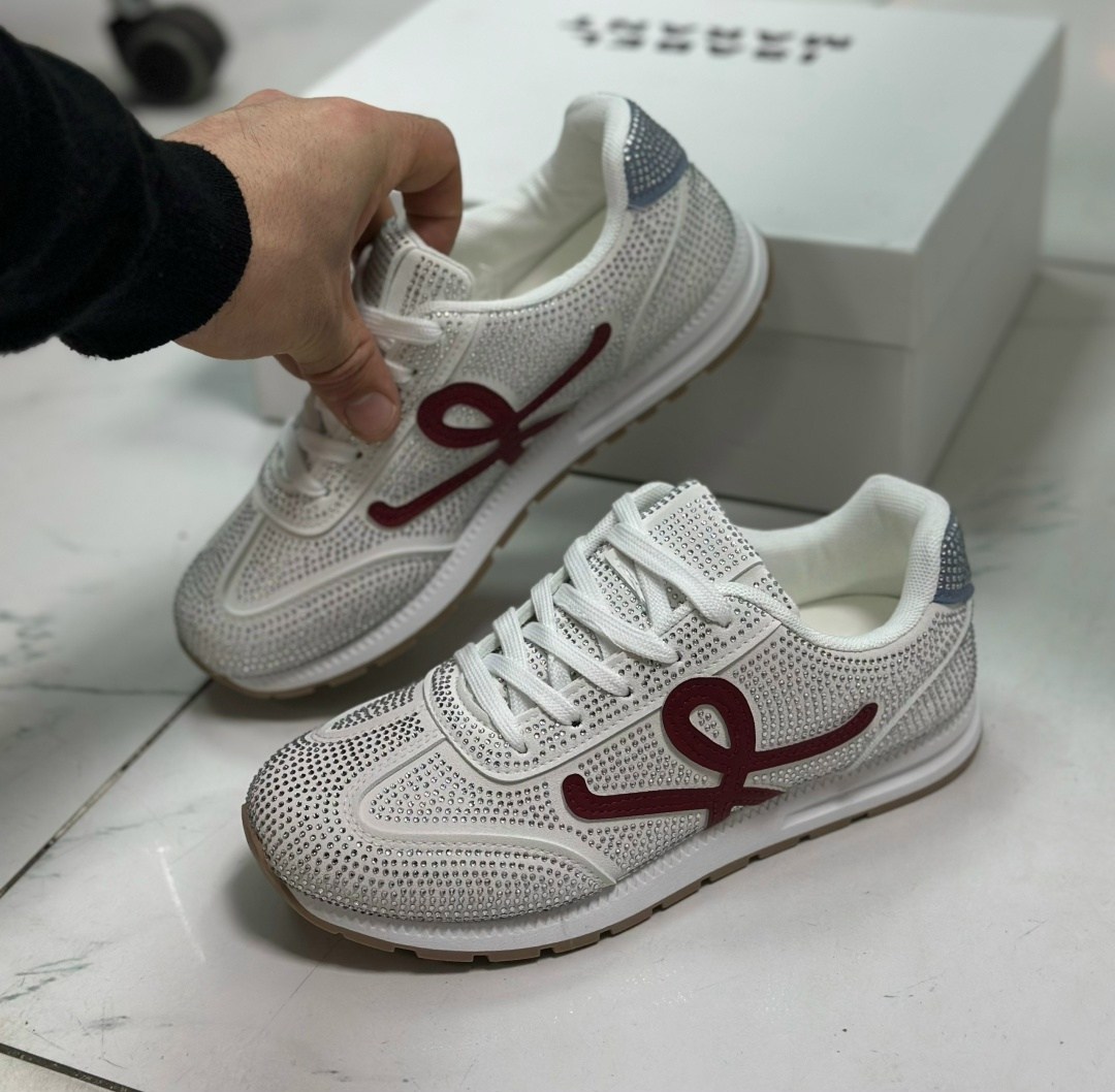 кроссовки женскиe,кроссовки,кроссовки тренд,спортивная ,луи виттон кроссовки женские