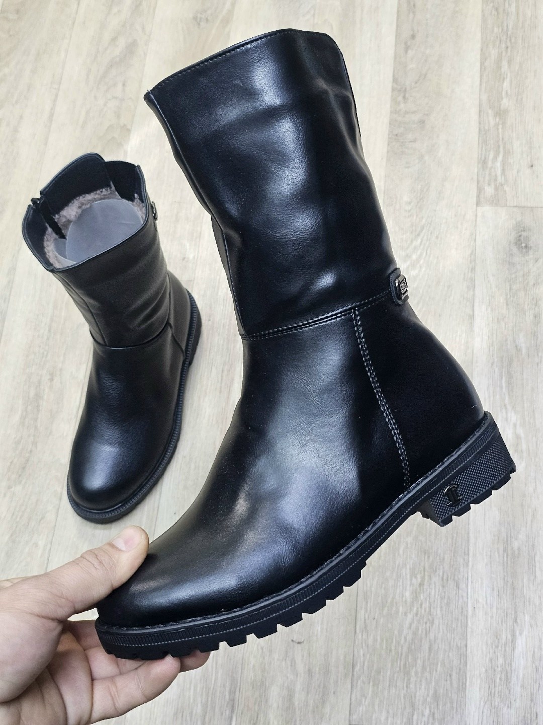 женские полусапоги натуральная кожа натуральный мех gugu германия,полусапожки женские зимние кожаные на натуральном меху,,ботинки зимние женские натуральная кожа,женские зимние кожаные ботинки на