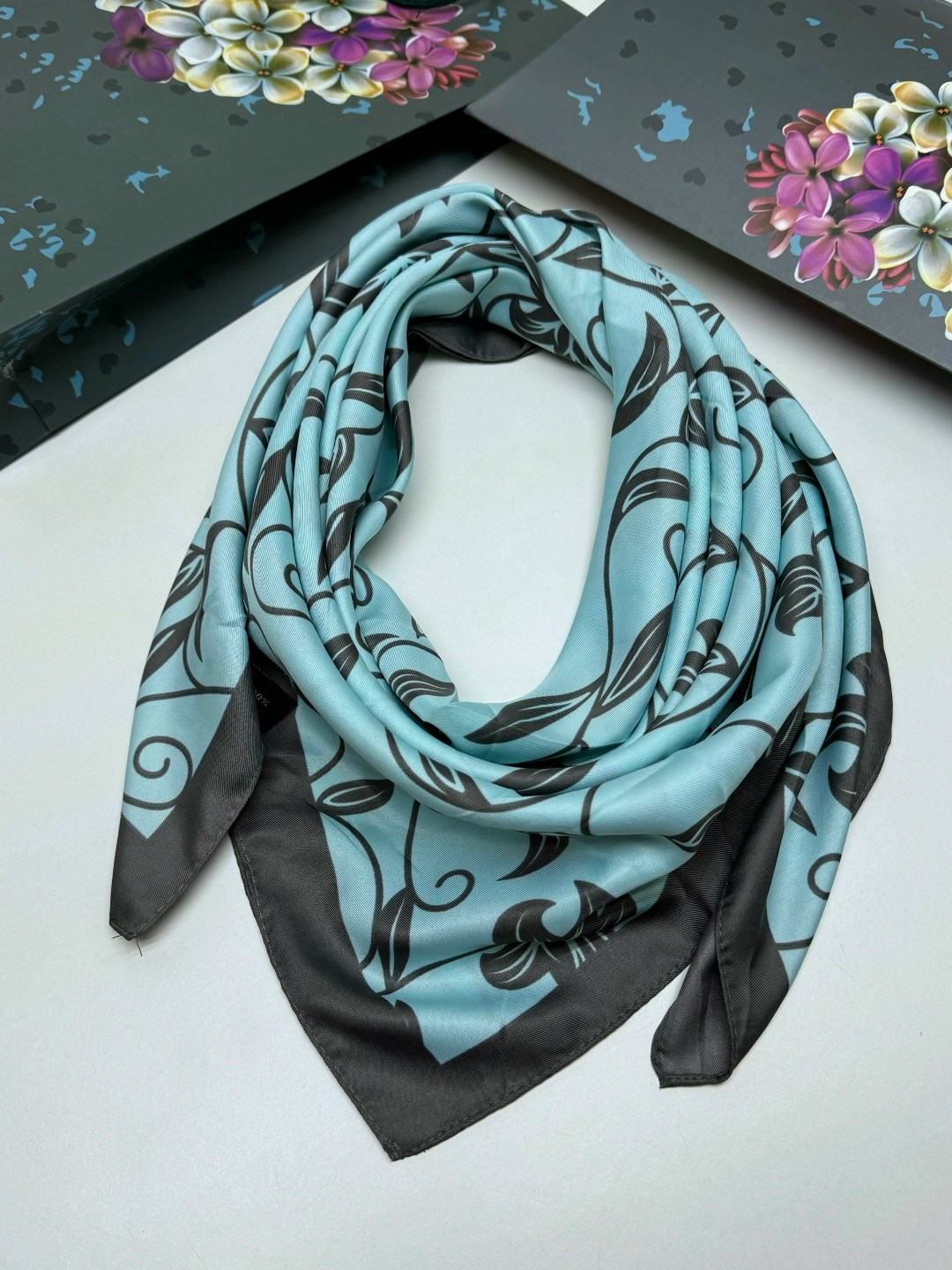 шелковый платок 100х100,платки шелковые,тонкиe платки,упаковка для шелкового платка,женские платки шелковый