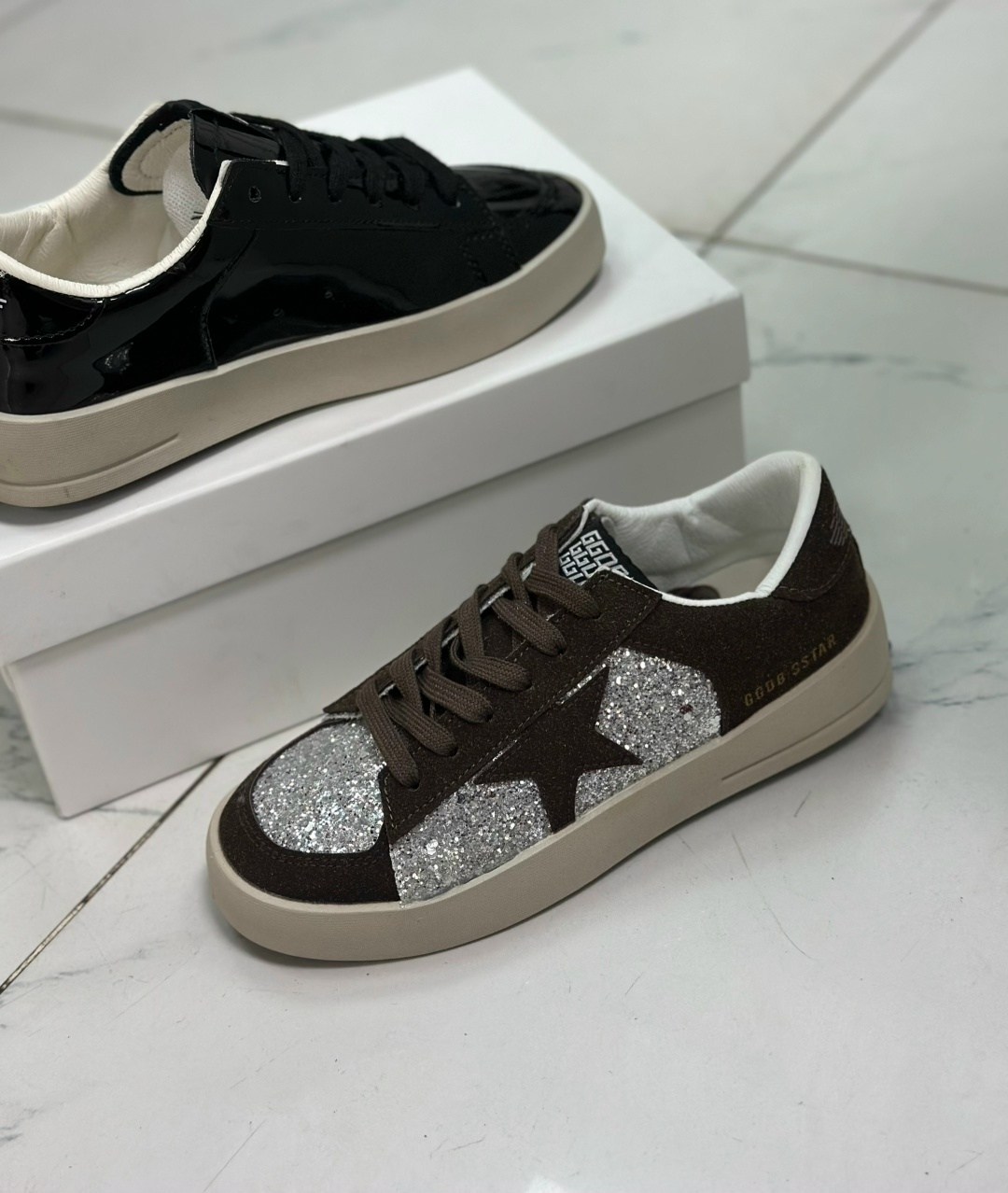 ,лаковые кроссовки golden goose,голден гус кроссовки,кеды golden goose,кроссовки golden goose с пайетками на платформе