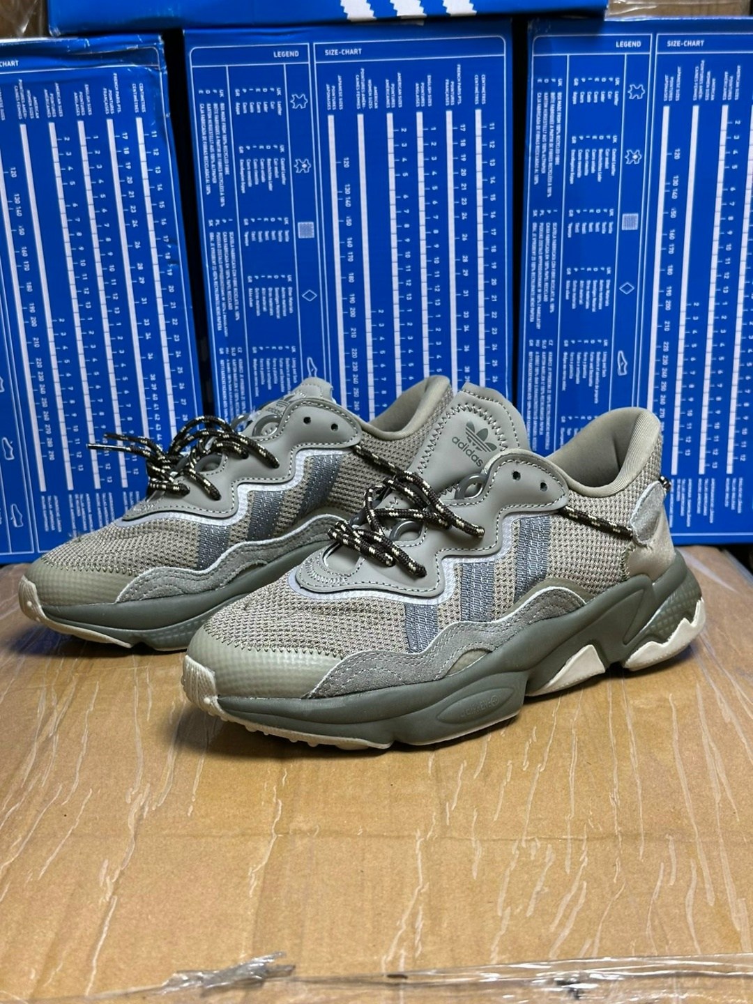 кроссовки adidas ozweego,кроссовки мужские adidas ozweego,adidas originals ozweego,кроссовки ozweego adidas originals,adidas ozweego