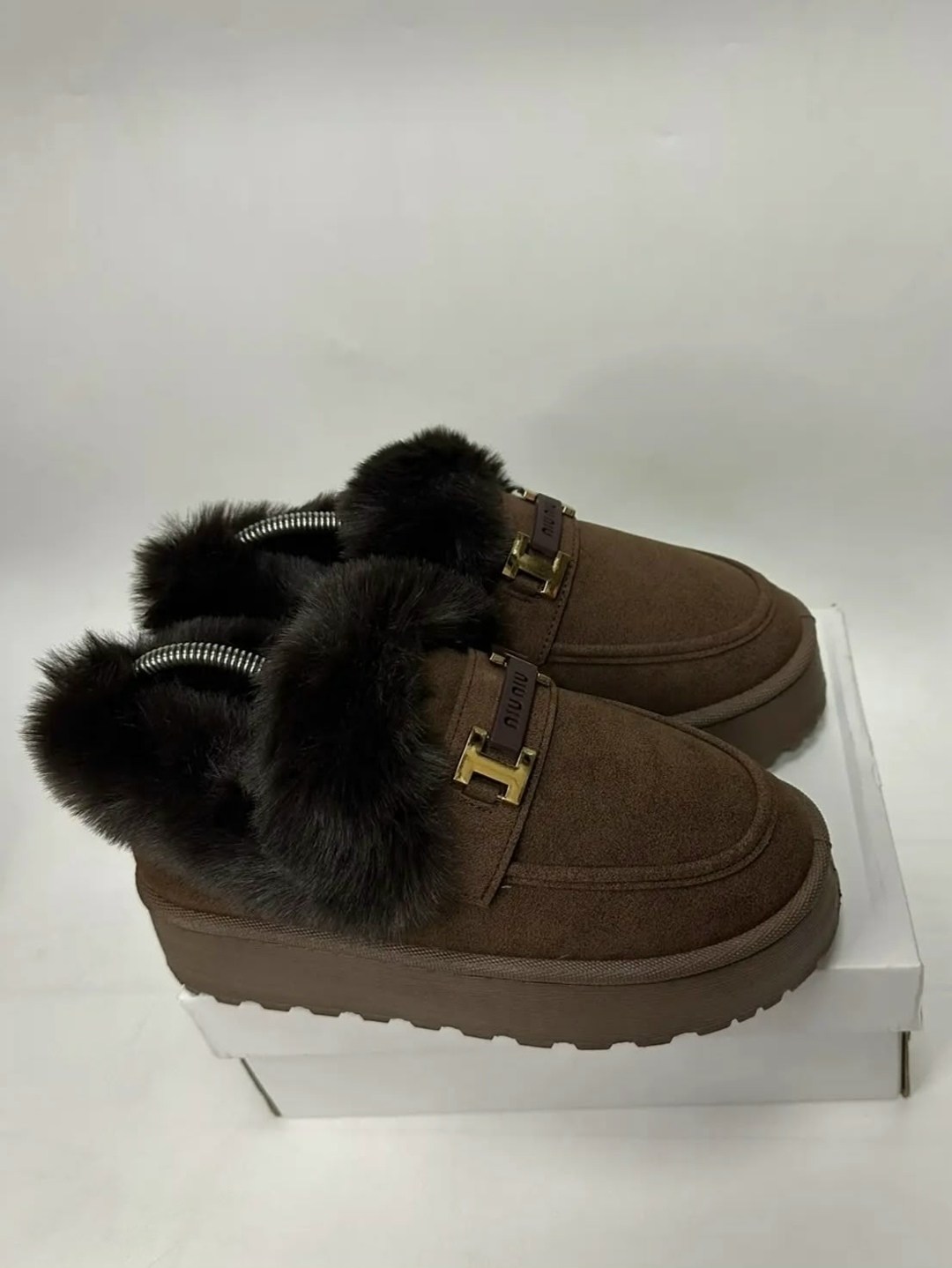 мюли с мехом женские,замшевые бежевые мюли с мехом miu miu,,мюли женские меховые,угги зимние укороченные с мехом