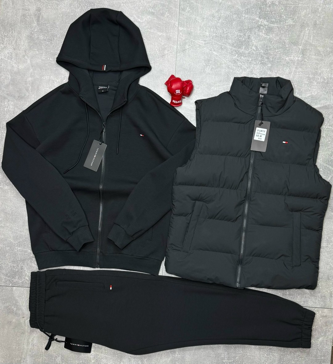 спортивный костюм томми хилфигер мужские,спортивный костюм tommy hilfiger,костюм спортивный,мужские спортивные костюмы,спортивный костюм найк тройка мужской