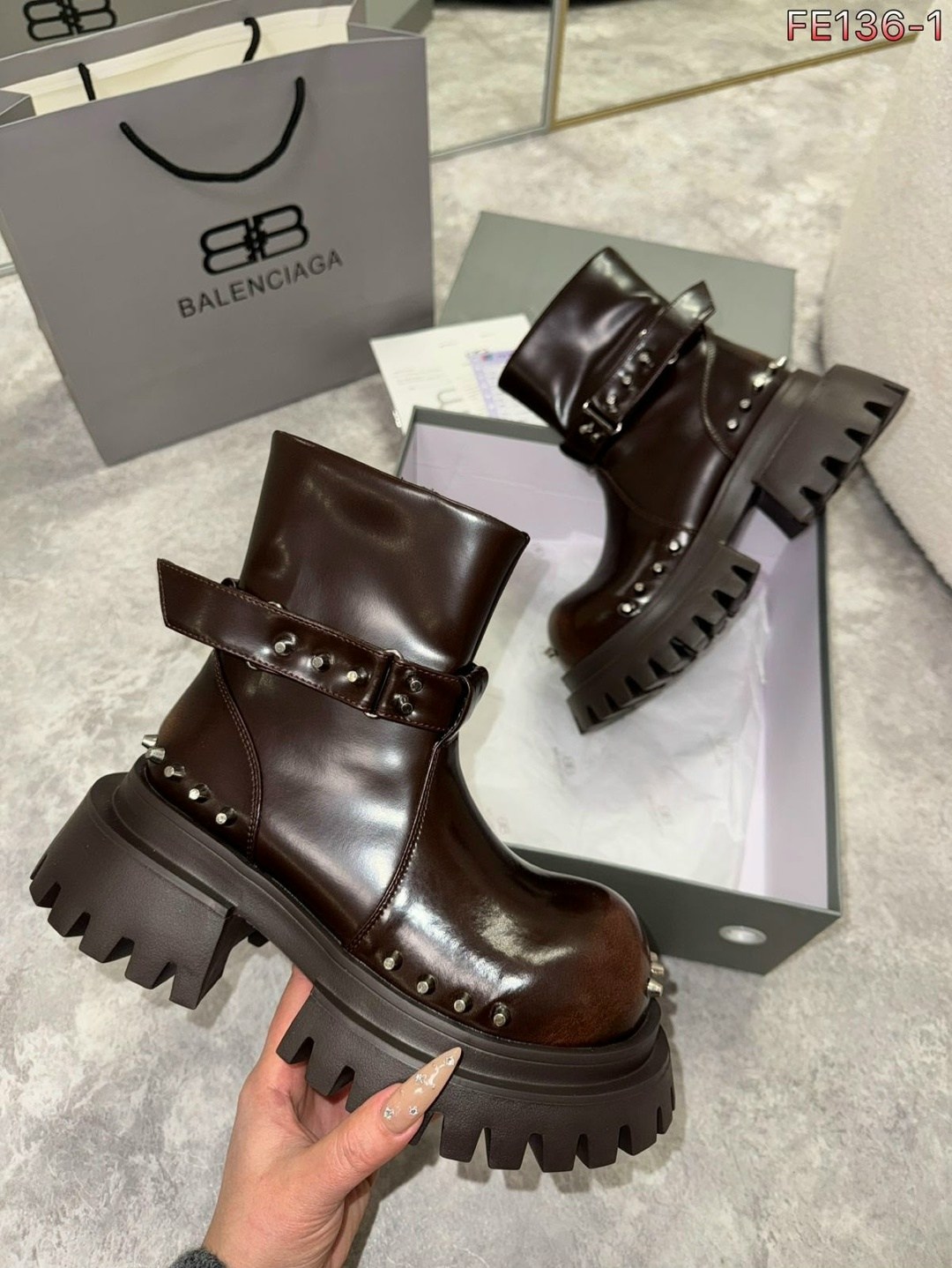 ботинки balenciaga,ботинки баленсиага женские оригинал,,женские ботинки,ботинки женские balenciaga модель 249094