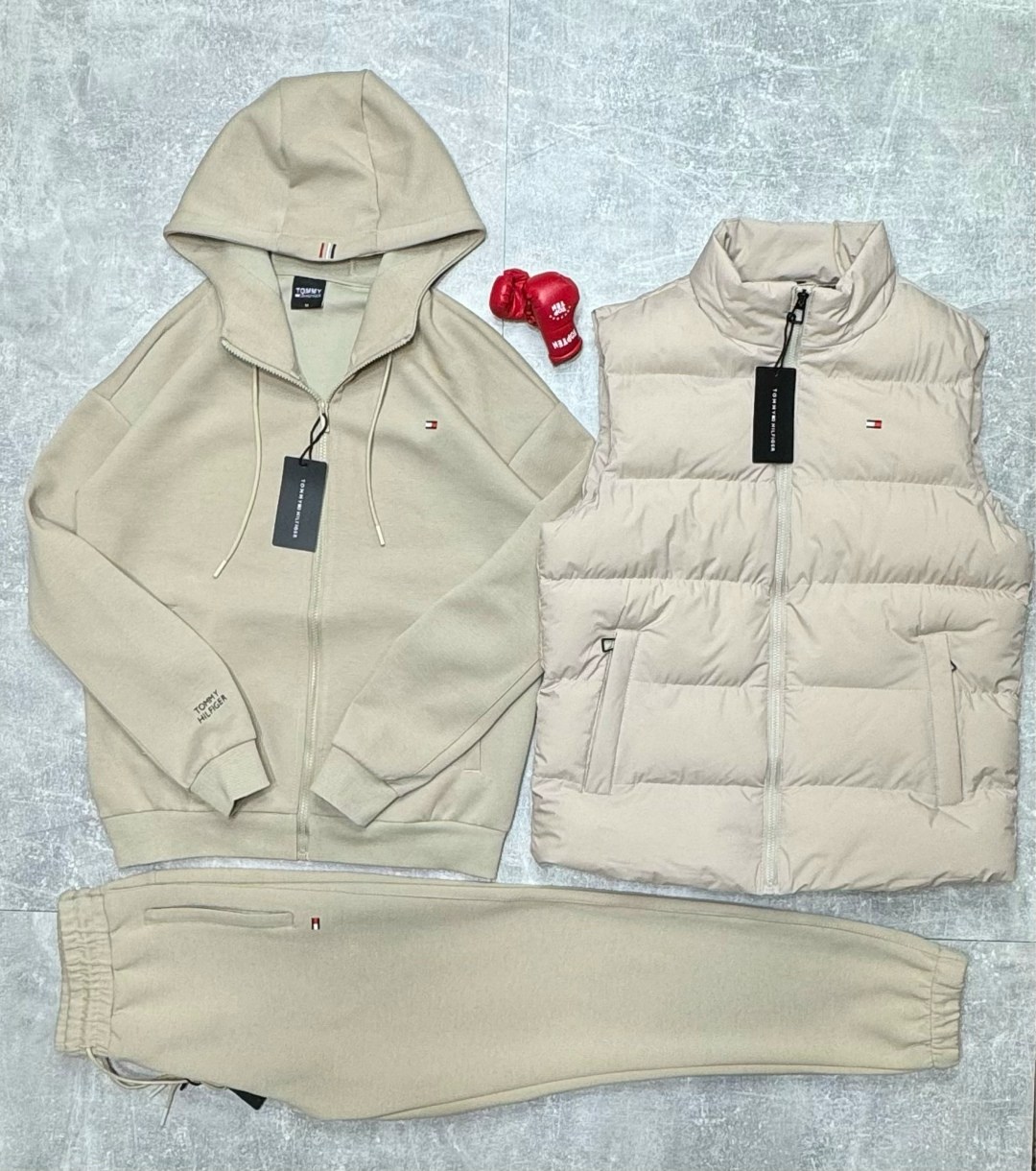 спортивный костюм томми хилфигер мужские,спортивный костюм tommy hilfiger,костюм спортивный,мужские спортивные костюмы,спортивный костюм найк тройка мужской