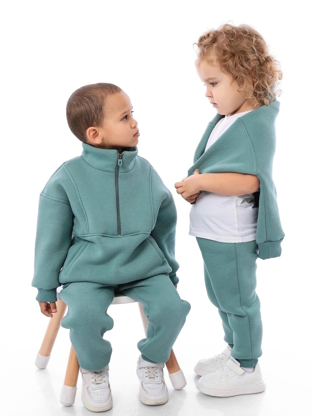 теплый детский костюм с начесом,костюм с начесом,детские костюм на флисе,детский спортивный костюм на флисе,детский спортивный костюм