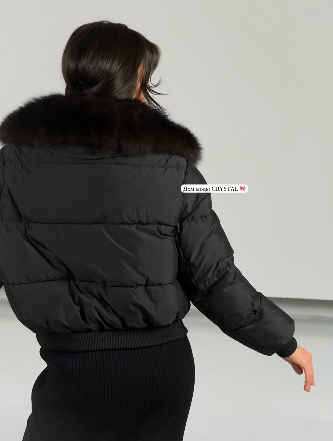 черный пуховик,пуховик женский,пуховик с меховым воротником,пуховик с натуральным мехом,короткий женский пуховик