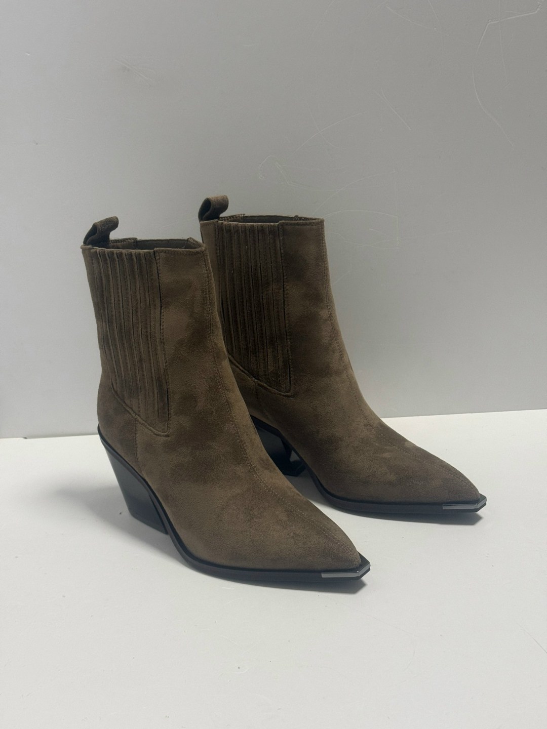 ,ковбойские замшевые ботильоны dewina isabel marant бежевый,ботильоны женские,замшевые ботильоны,ботильоны