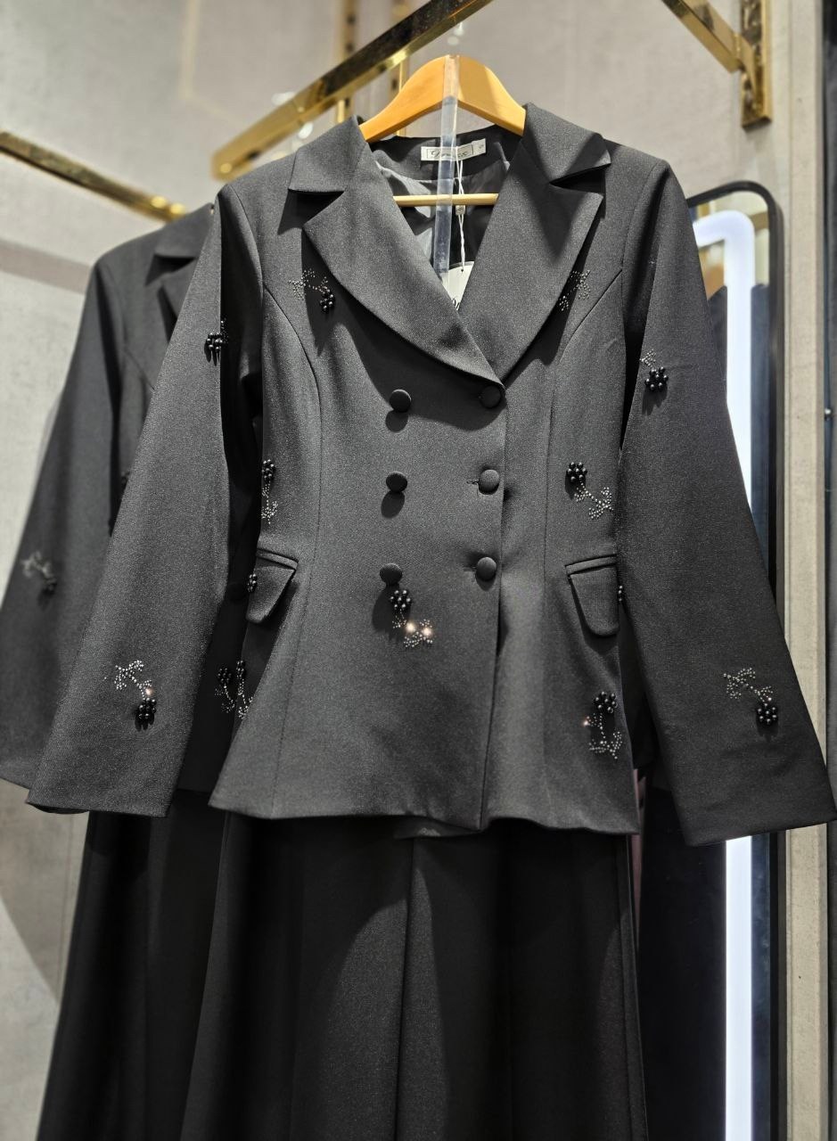 малиновый пиджак из 90-х,малиновый пиджак 90-х,малиновый пиджак из 90 х мужской,малиновый пиджак версаче 1992,малиновый пиджак