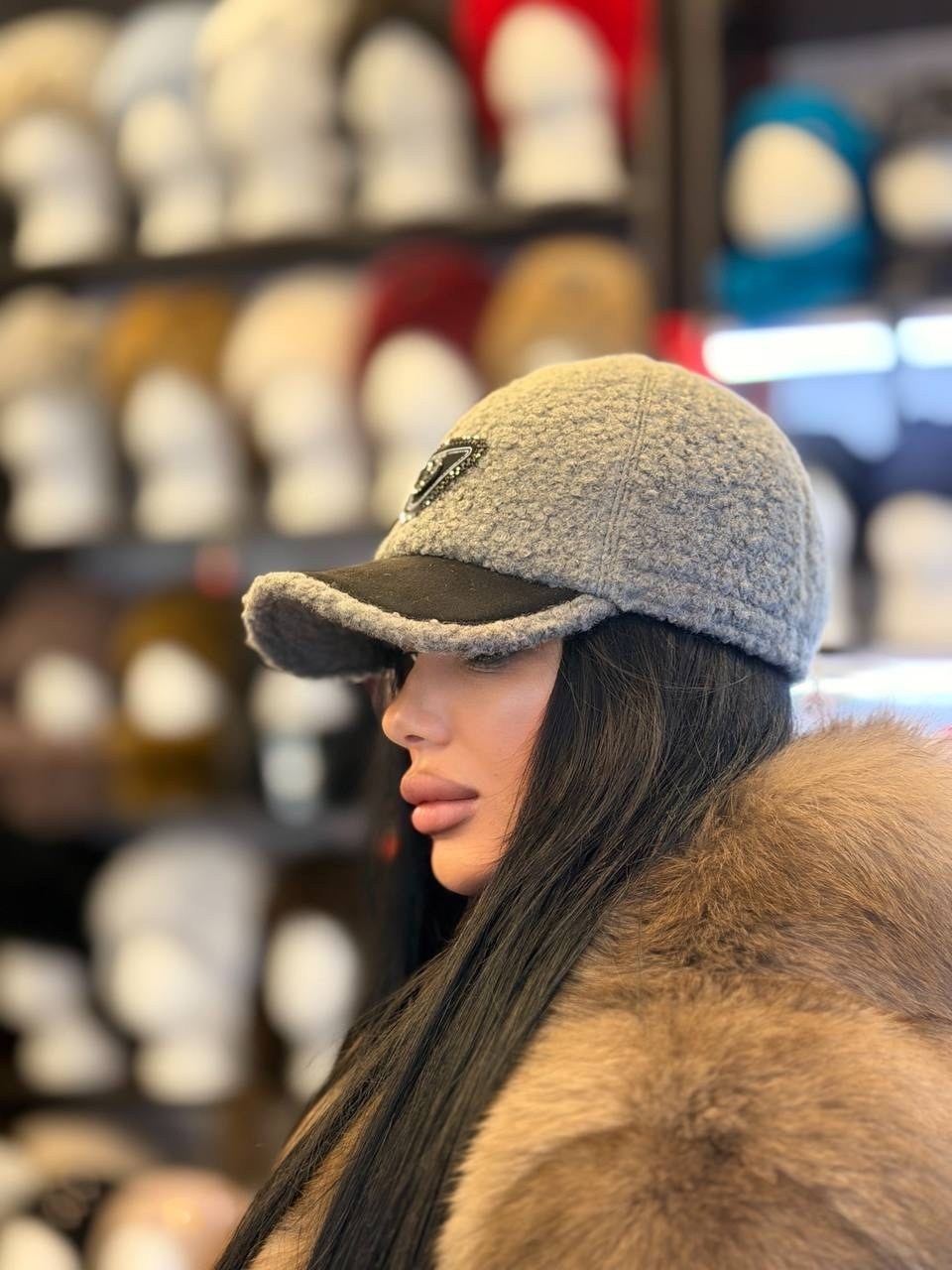 бейсболка меховая тёплая,кепка стильная,меховая кепка прада,кепка тедди меховая yuliashvets,стильная бейсболка
