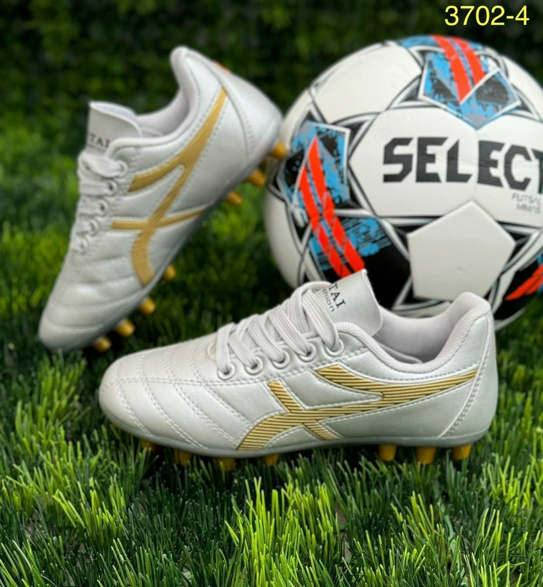 футбольная ,футбольная бутса, для футбола,футбольные кроссовки,спортивная