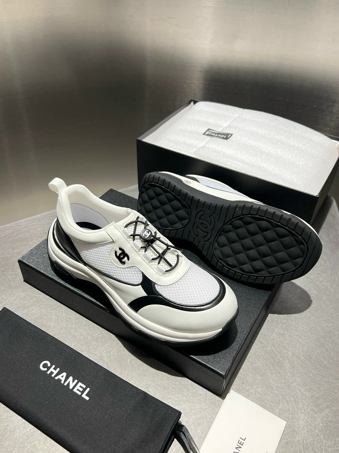 кроссовки женские chanel,chanel кроссовки,,кроссовки шанели,кроссовки шанель черные