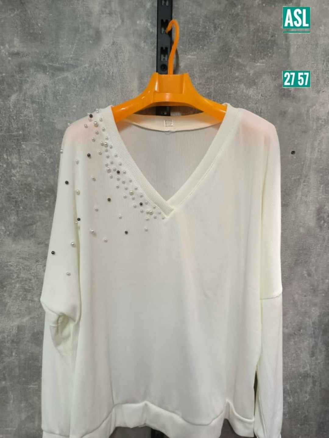 женская кофта,кофта модная,кофта трикотаж,свитер с бусинами,повседневная кофта