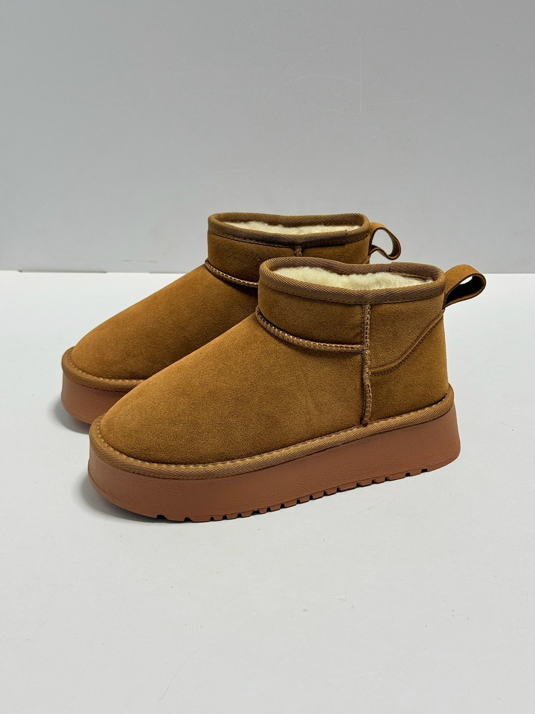 ,женские угги,женские угги на платформе,женская зимняя ,женская