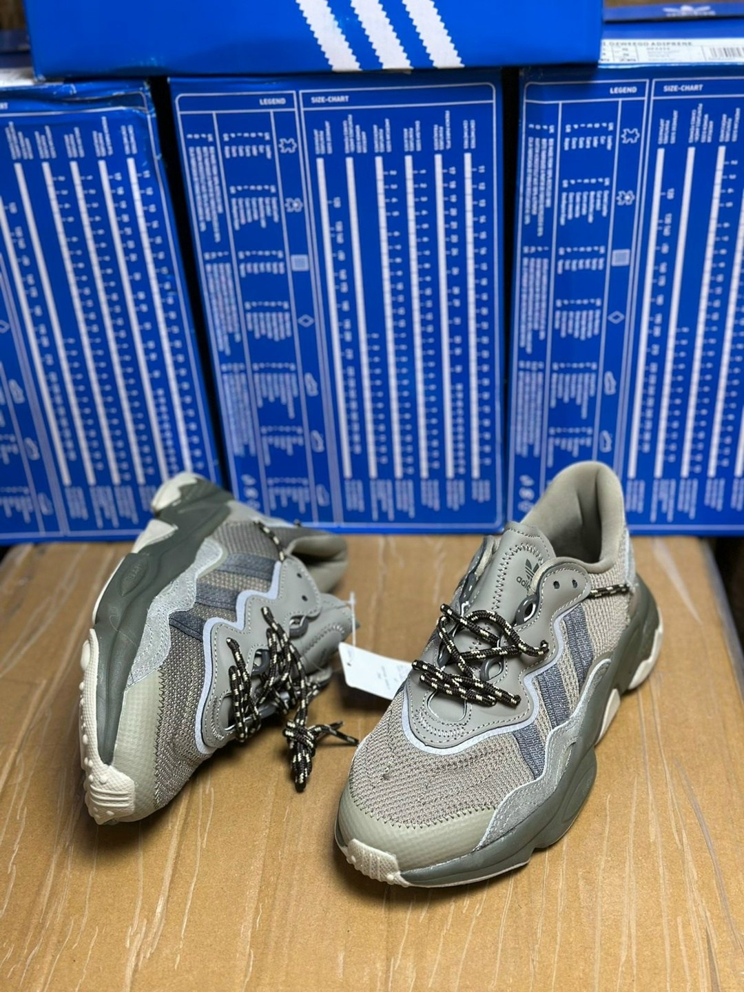кроссовки adidas ozweego,кроссовки мужские adidas ozweego,adidas originals ozweego,кроссовки ozweego adidas originals,adidas ozweego