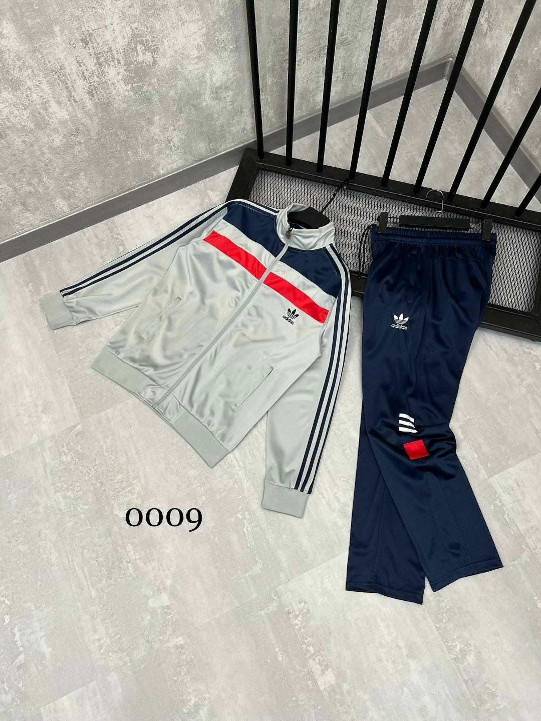 спортивный костюм адидас,спортивный костюм adidas originals,мужской спортивный костюм adidas,спортивный костюм adidas из 90-х,адидас строгий костюм спортивный