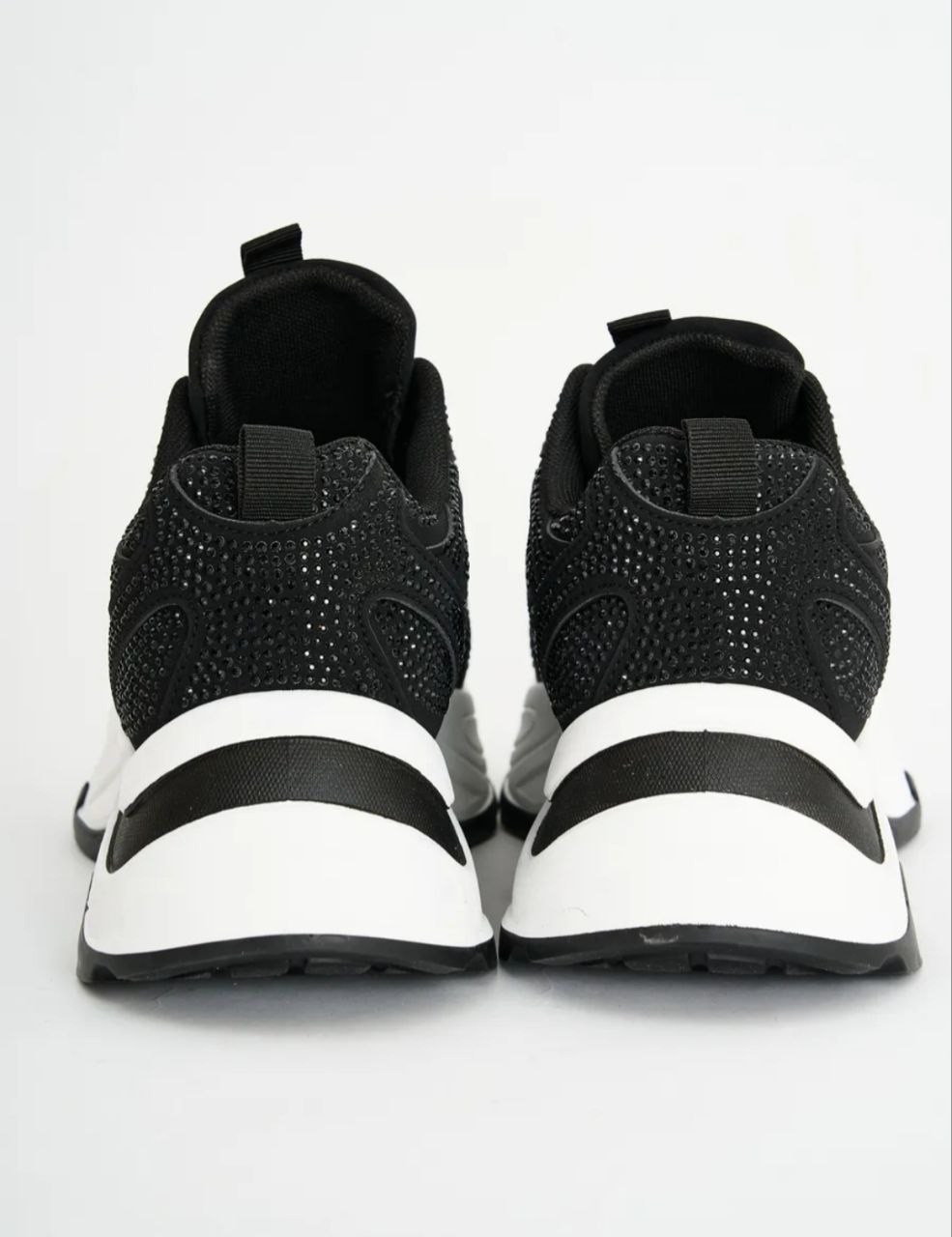 ,кроссовки женскиe,черные кроссовки,спортивная ,черные женские кроссовки