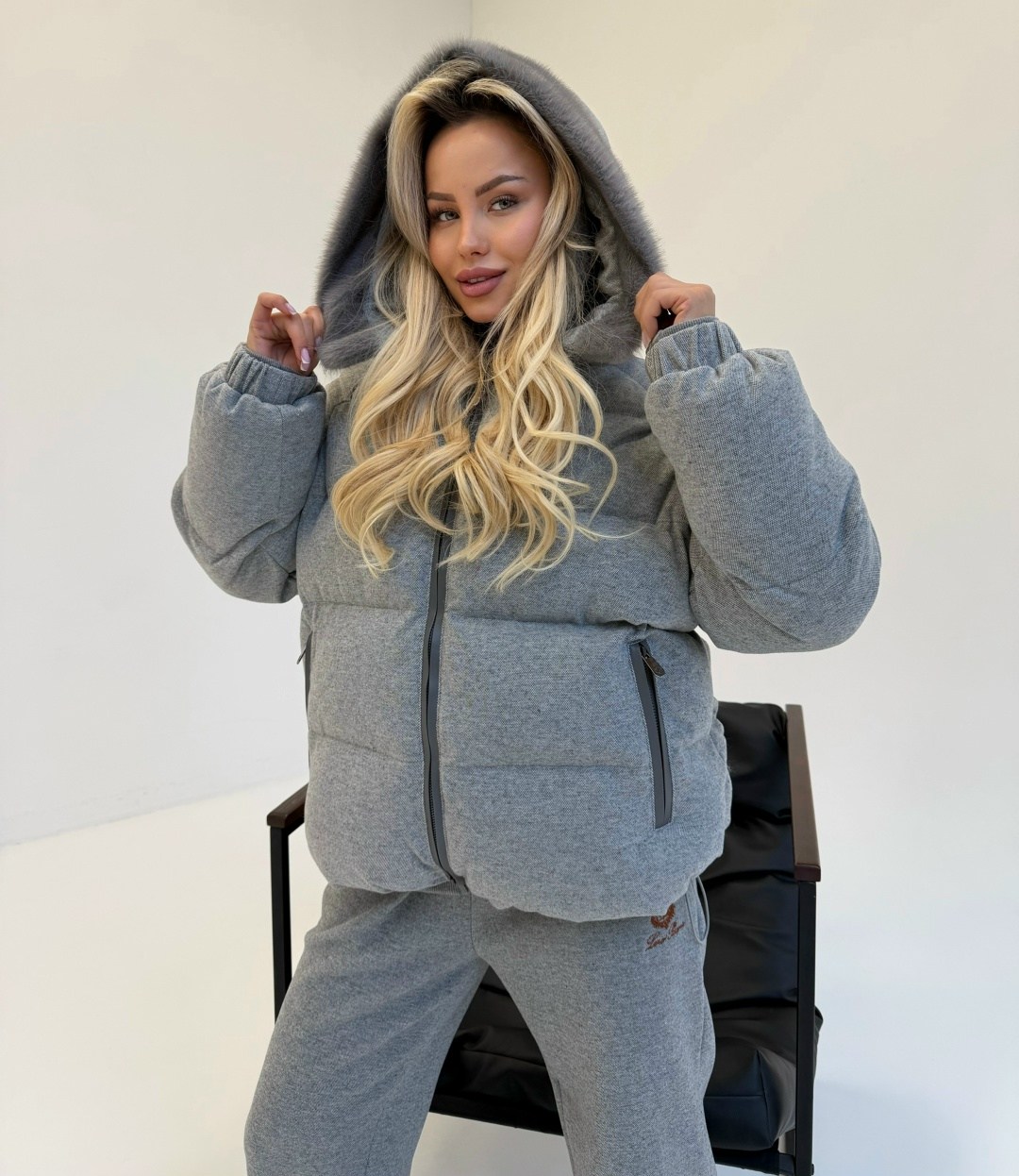 костюм тройка с курткой,пуховик женский,женская зимняя куртка,куртка оверсайз зимняя,костюм тройка женский