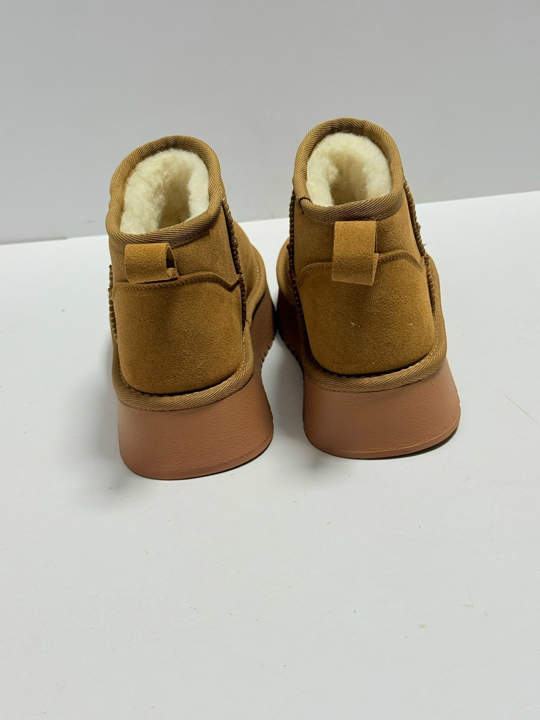 ,женские угги,женские угги на платформе,женская зимняя ,женская