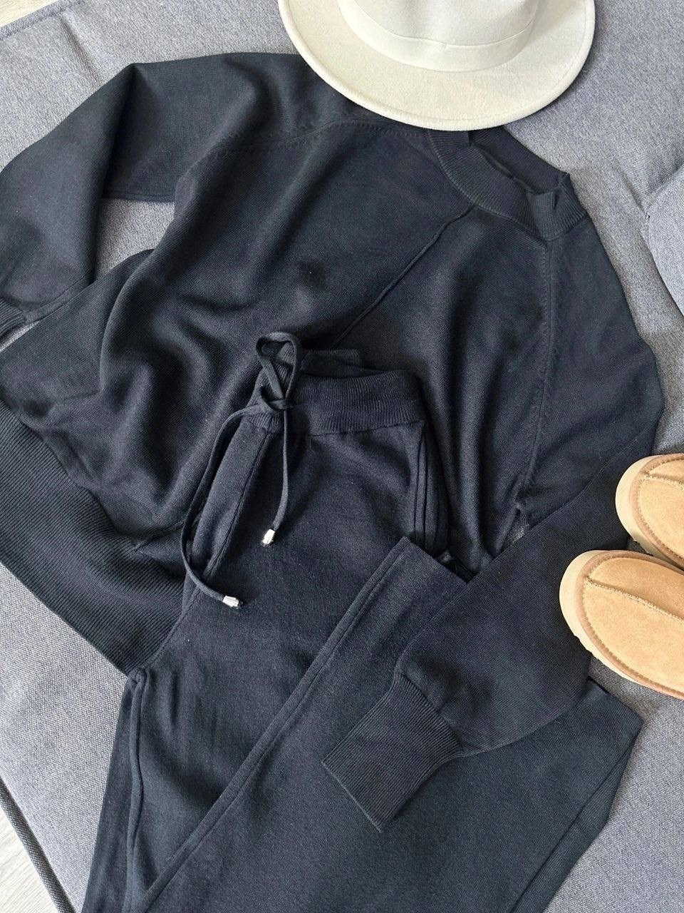 костюм бежевый,костюм с брюками,трикотажные костюмы,костюм молочный,костюмы брючный