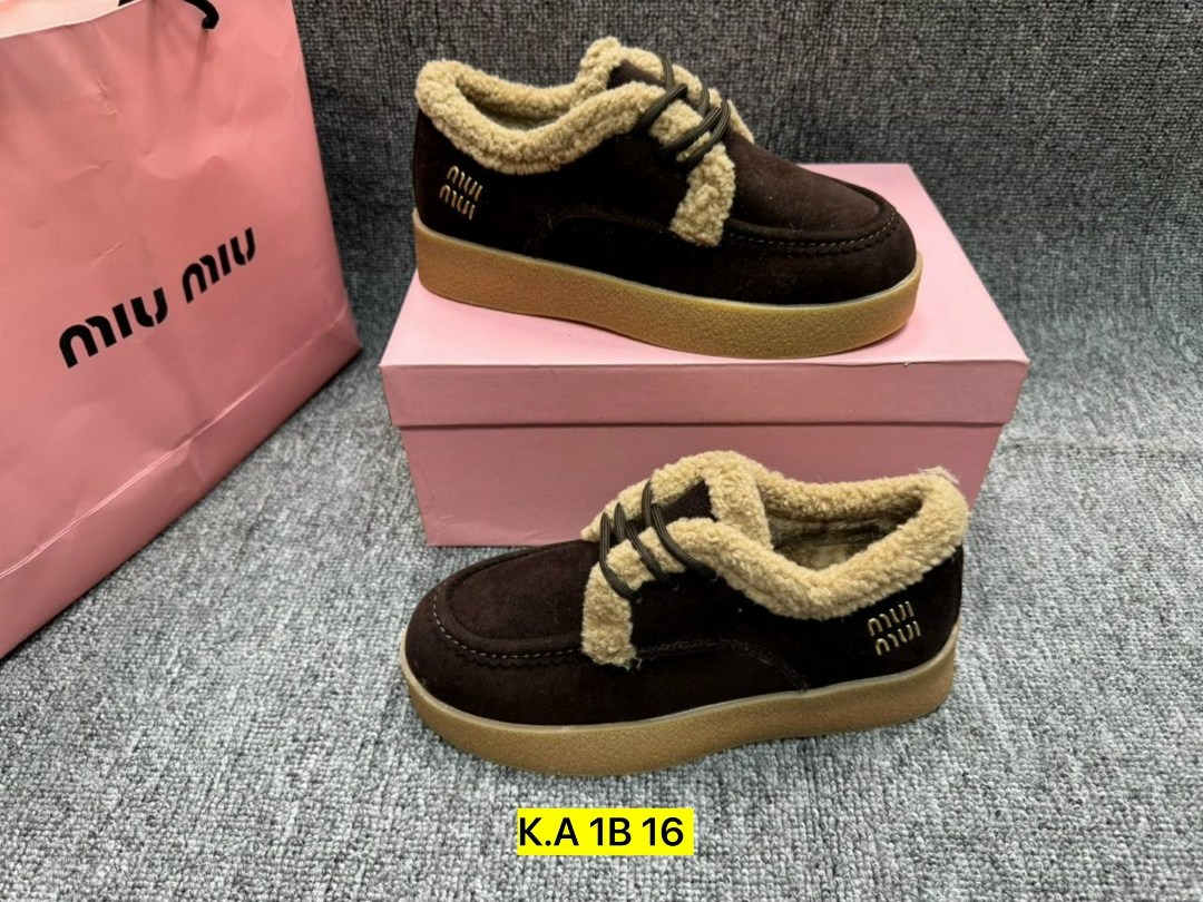 ,женская ,угги замш,женские зимние замшевые ботинки miu miu с мехом бежевые,ботинки миу миу женские зимние