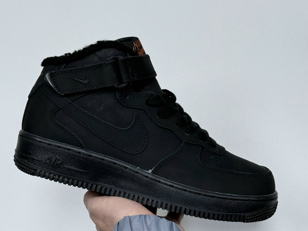 зимние nike air force 1 mid с мехом black черные,зимние кроссовки nike air force 1,nike air force 1 mid black,мужские зимние кроссовки nike air force 1 mid 07,зимние кроссовки nike air force 1 черные