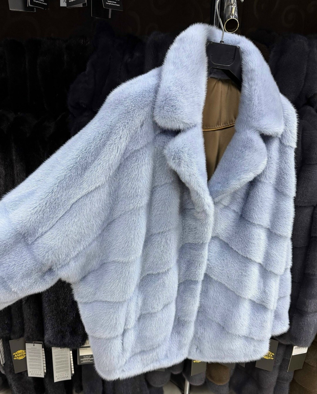 шубка из меха европейской норки с капюшоном цвет голубой,шуба норковая,шуба из голубой норки,шубка из меха европейской норки с капюшоном цвет джинс,шуба из меха голубой норки