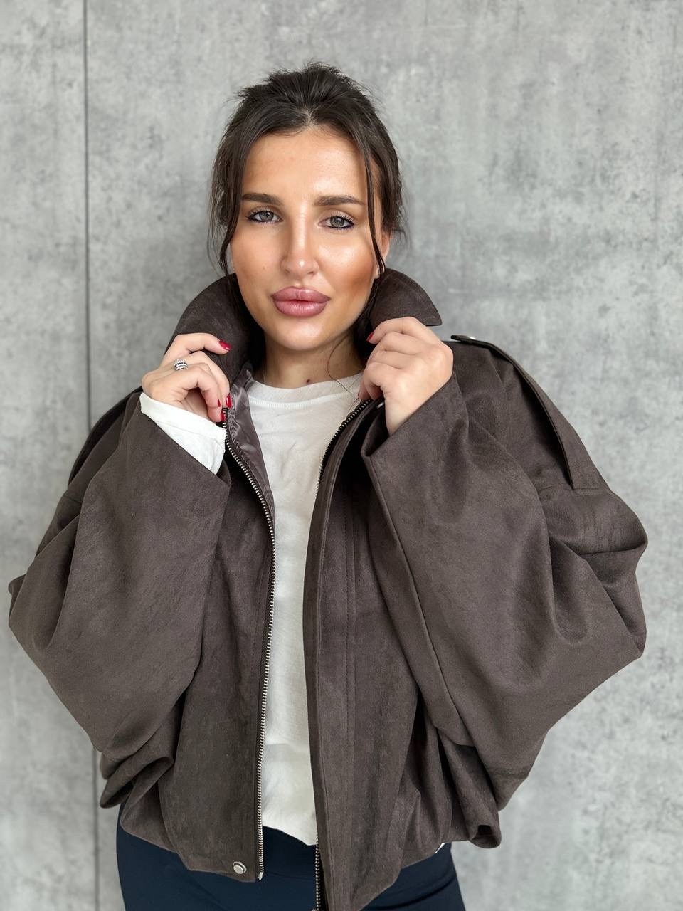 бомбер укороченный оверсайз замшевая куртка рабочего тренд saint shine,женская куртка бомбер из эко замши коричневого цвета,куртка бомбер демисезонная оверсайз замшевый niu,куртка замшевая бомбер овер