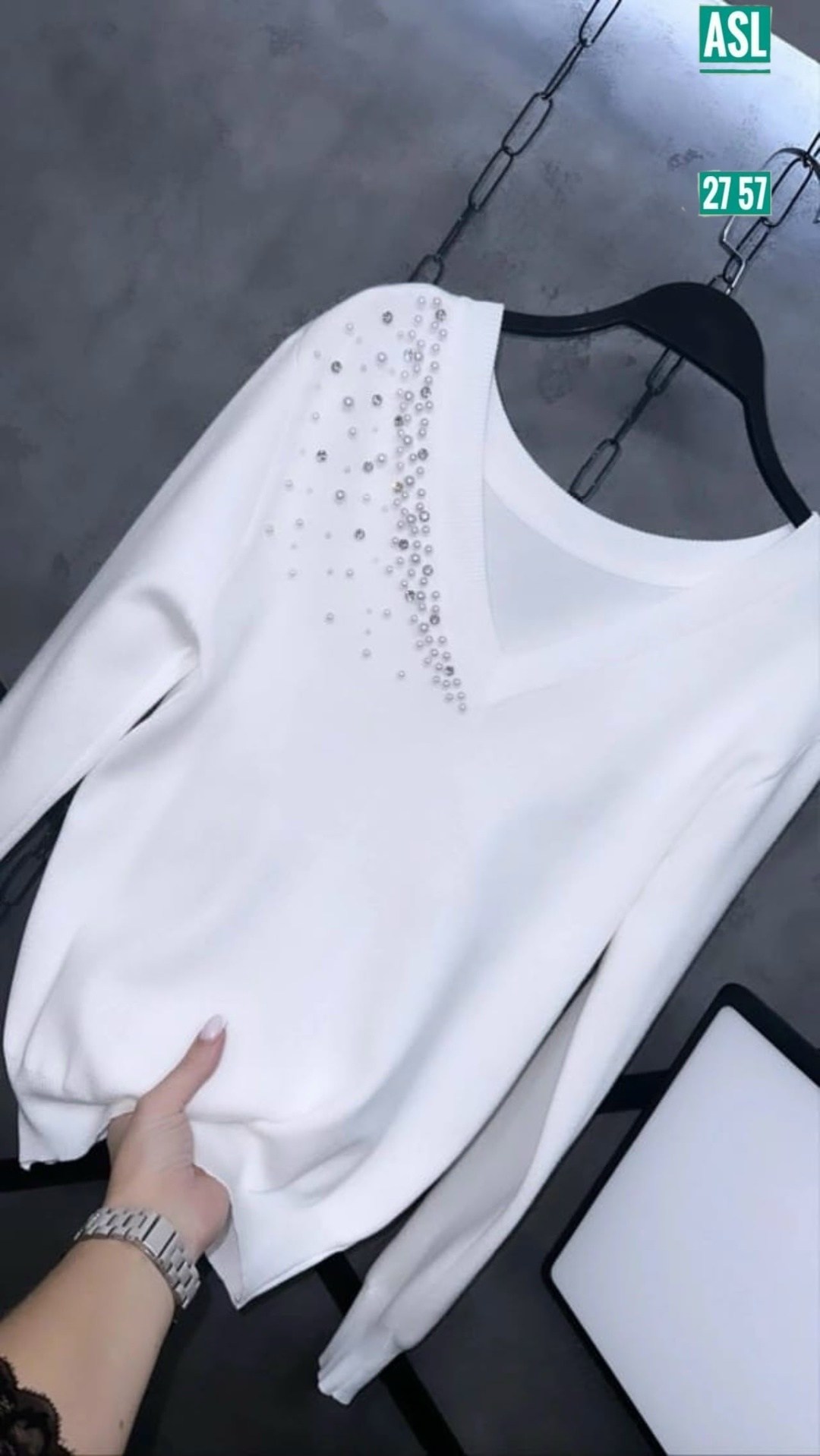 женская кофта,кофта модная,кофта трикотаж,свитер с бусинами,повседневная кофта