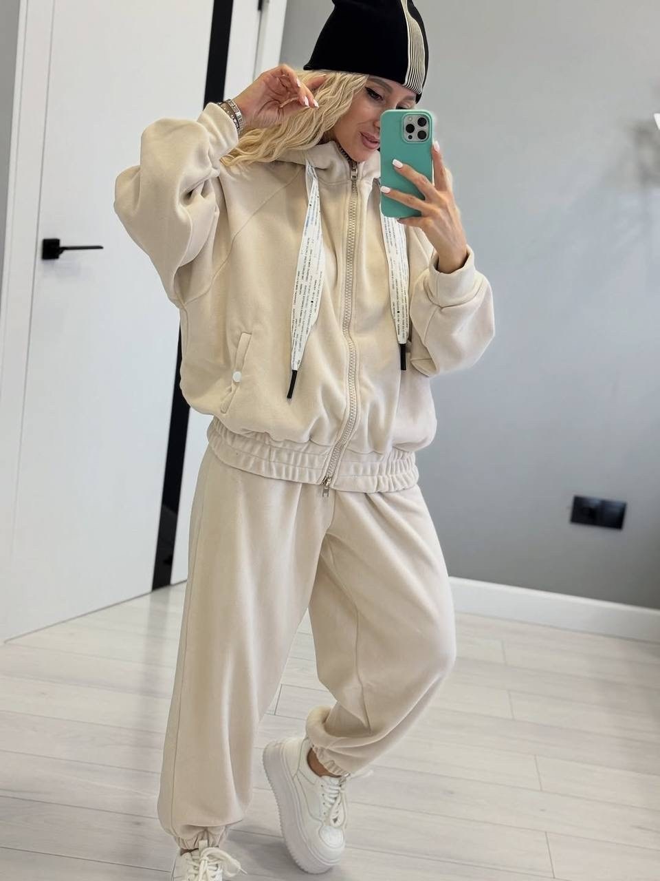 стильные костюмы,бежевый костюм,женский костюм,спортивный костюм,спортивный костюм женский
