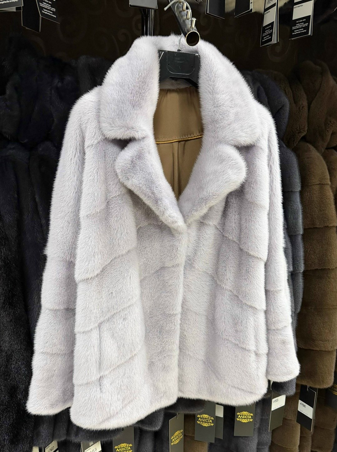 норковая шуба,норковая шуба цельная белая автоледи,белая норковая шуба автоледи,шуба,шубка