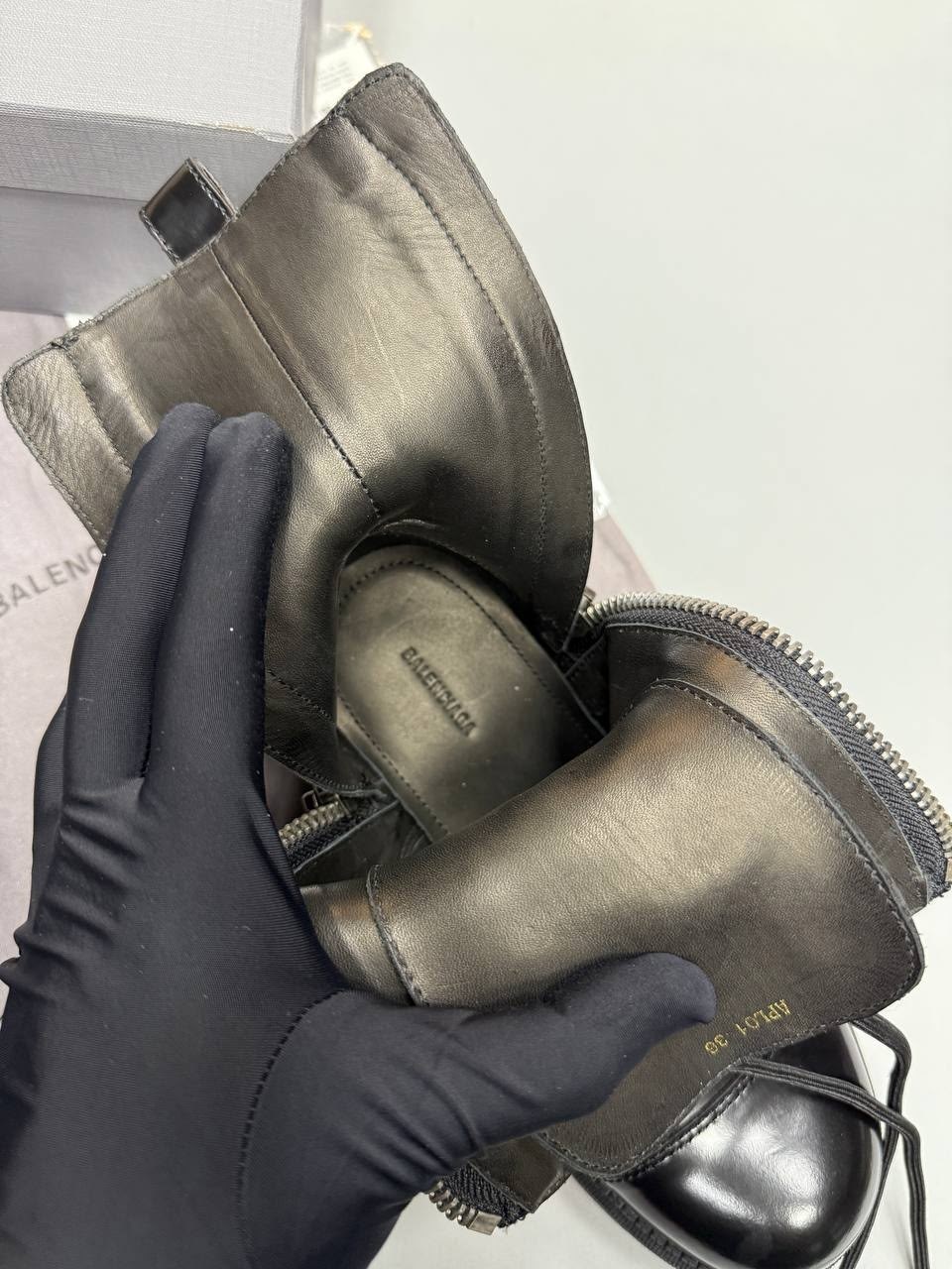 женские кожаные высокие ботинки balenciaga tractor черного цвета,ботинки balenciaga,ботинки balenciaga арт. 500572,ботинки balenciaga strike черные,ботинки balenciaga лакированные черные