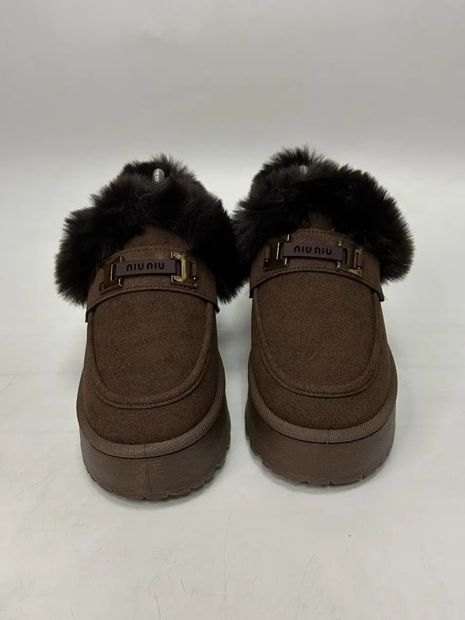 мюли с мехом женские,замшевые бежевые мюли с мехом miu miu,,мюли женские меховые,угги зимние укороченные с мехом