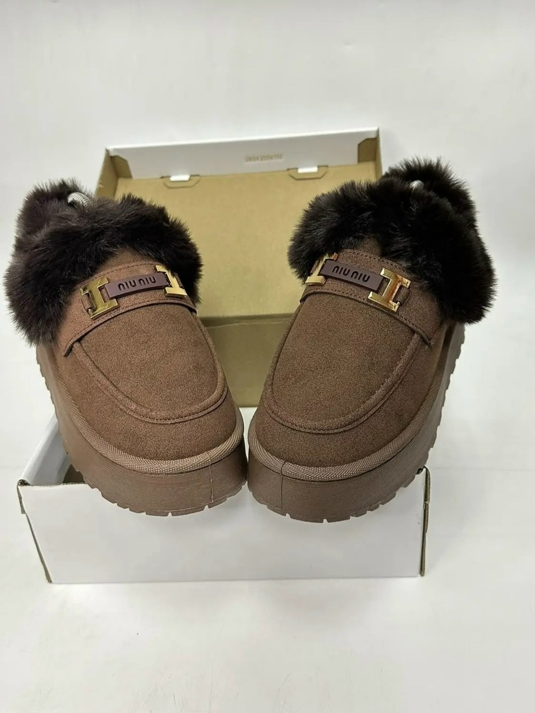 мюли с мехом женские,замшевые бежевые мюли с мехом miu miu,,мюли женские меховые,угги зимние укороченные с мехом
