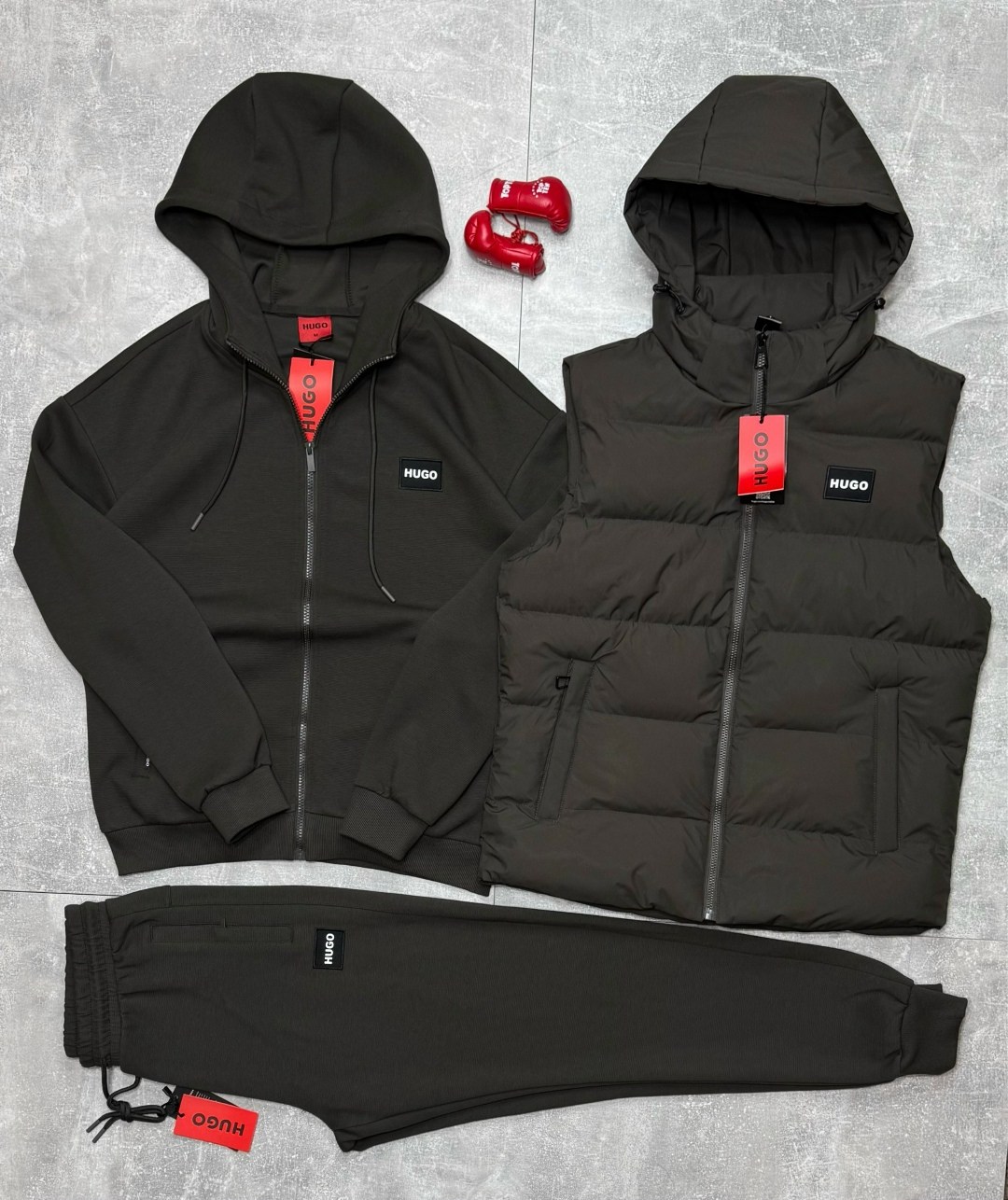 мужской спортивный костюм тройка hugo boss,жилетка мужская,мужской спортивный костюм,мужские жилеты