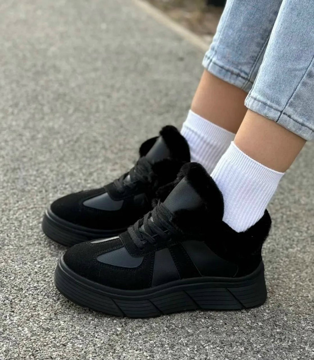 ,кроссовки зимние женские,угги с мехом короткие на шнуровке,женская , женская зимняя