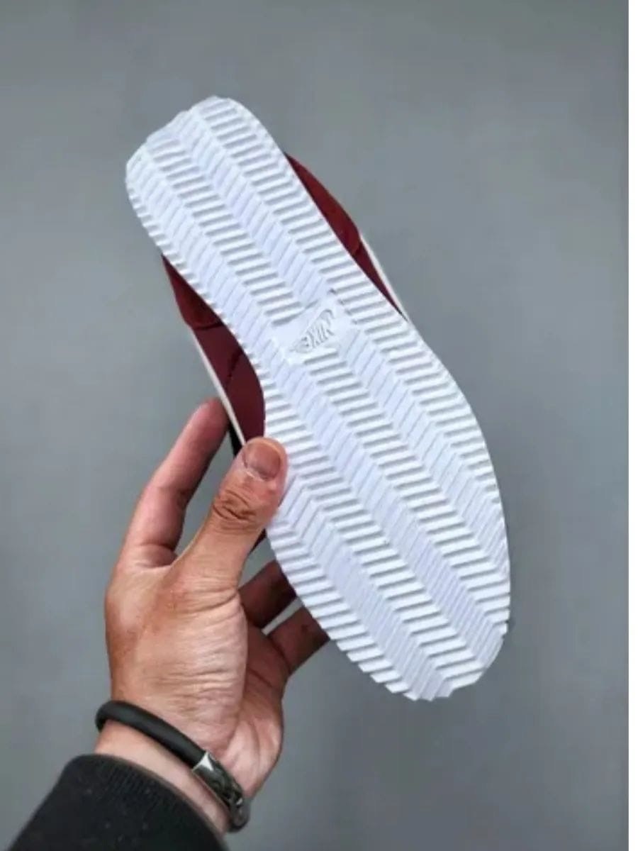 кроссовки nike classic cortez,кроссовки cortez бордовые nike,кроссовки nike cortez,nike cortez classic,кроссовки nike cortez женские