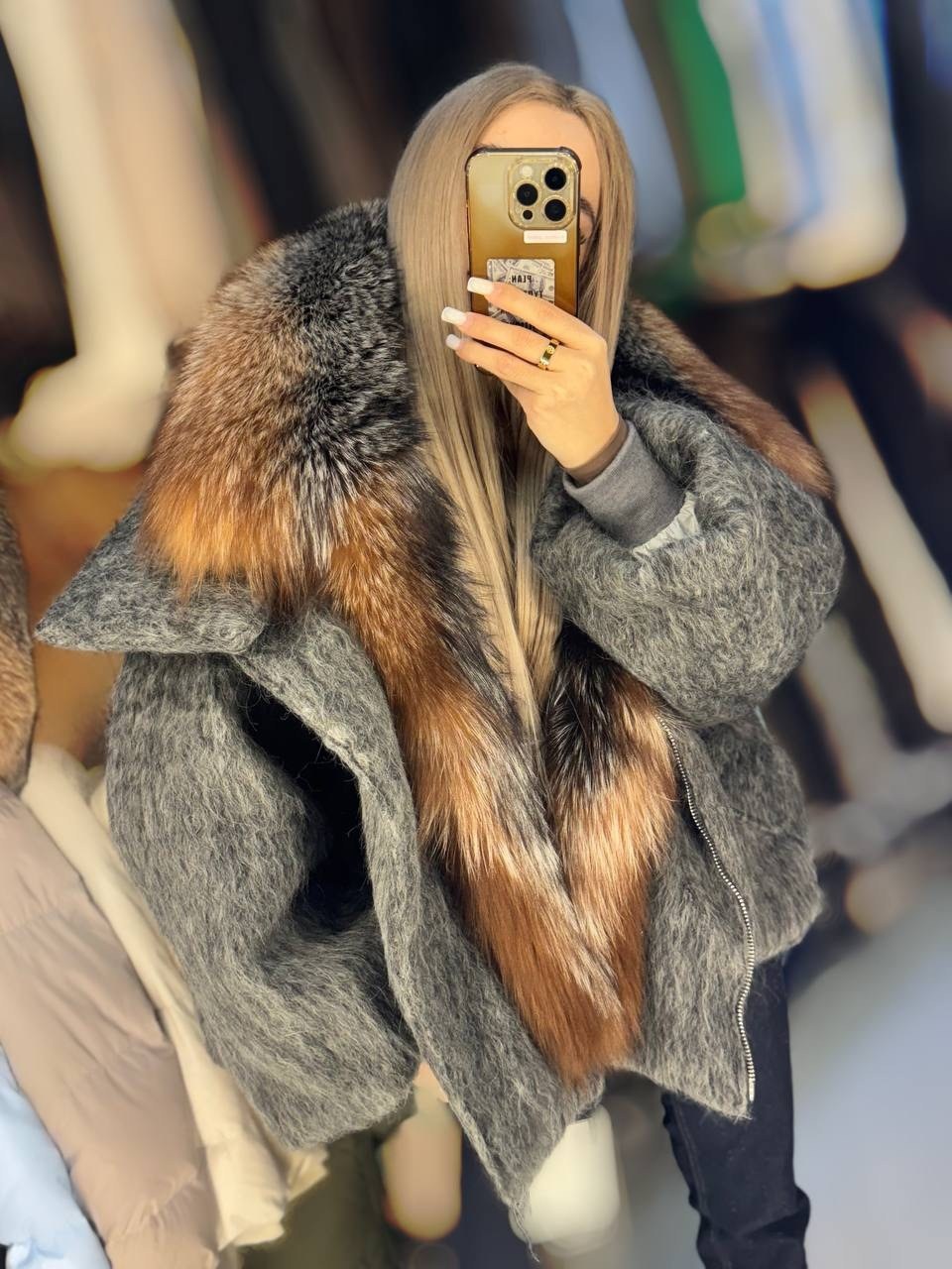 пуховики с натуральным мехом,джинсовая куртка с мехом,куртка с натуральным мехом,джинсовая куртка с мехом песца,джинсовка с мехом песца